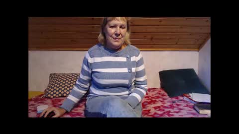 Nikole1 online show from 10.29.25