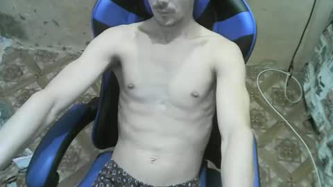 Snapshot of nikolos22 chatting on 11.03.25 nikolos22 online show from 11.03.25