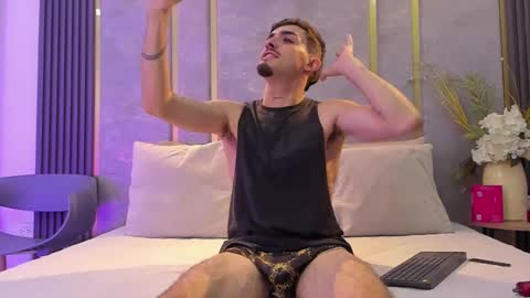 Snapshot of nikostone chatting on 10.12.25 Niko Stone online show from 10.12.25