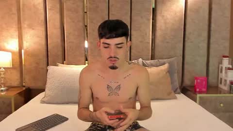 Snapshot of nikostone chatting on 10.19.25 Niko Stone online show from 10.19.25