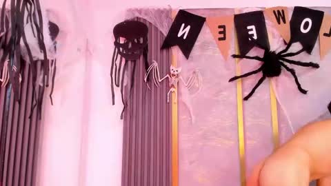 Snapshot of nikostone chatting on 10.26.25 Niko Stone online show from 10.26.25