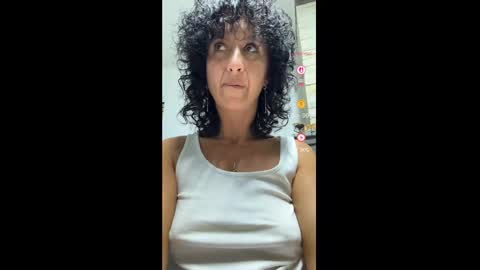 Snapshot of nikpassion123 chatting on 09.28.25 nikol online show from 09.28.25