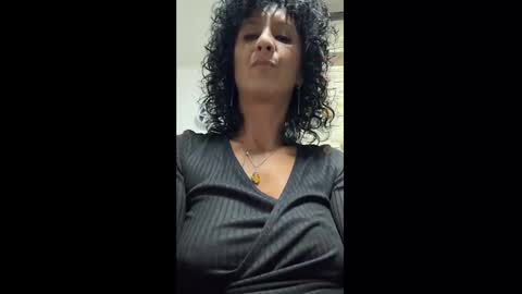 Snapshot of nikpassion123 chatting on 10.01.25 nikol online show from 10.01.25