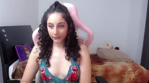 niky_blue online show from 12.18.24
