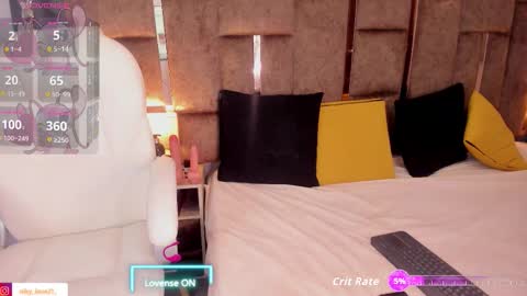 Snapshot of niky_love21 chatting on 10.25.25 NIKY online show from 10.25.25