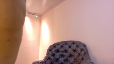  NIKY SMIT  online show from 10.03.25