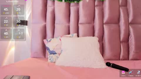 Snapshot of nikybrooks chatting on 12.26.24 Niky Brooks online show from 12.26.24