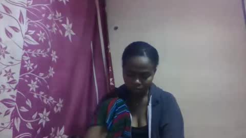 Snapshot of nilahmarie chatting on 10.03.25 nilah online show from 10.03.25