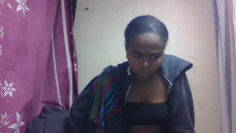 Snapshot of nilahmarie chatting on 10.03.25 nilah online show from 10.03.25