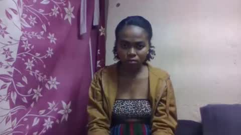 Snapshot of nilahmarie chatting on 10.12.25 nilah online show from 10.12.25