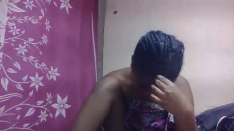 Snapshot of nilahmarie chatting on 10.15.25 nilah online show from 10.15.25