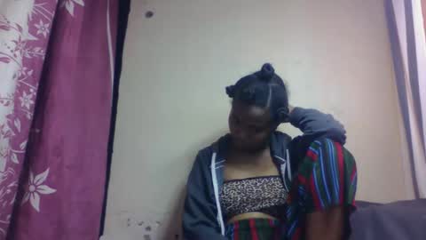 Snapshot of nilahmarie chatting on 10.18.25 nilah online show from 10.18.25