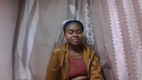 Snapshot of nilahmarie chatting on 10.25.25 nilah online show from 10.25.25