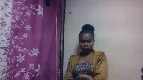 Snapshot of nilahmarie chatting on 10.30.25 nilah online show from 10.30.25