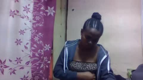 Snapshot of nilahmarie chatting on 11.01.25 nilah online show from 11.01.25