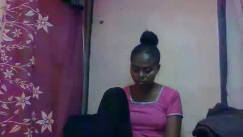 Snapshot of nilahmarie chatting on 11.06.25 nilah online show from 11.06.25