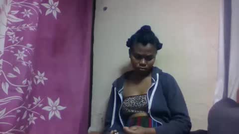 Snapshot of nilahmarie chatting on 11.10.25 nilah online show from 11.10.25