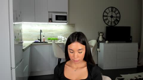 Bella online show from 12.05.24