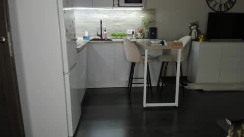 Bella online show from 11.06.25