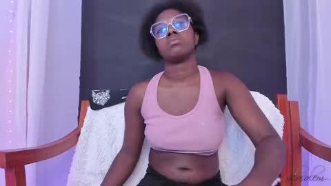 Snapshot of nilosolem12 chatting on 01.04.25 nilo solem online show from 01.04.25