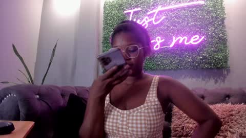 Snapshot of nilosolem12 chatting on 01.25.25 nilo solem online show from 01.25.25