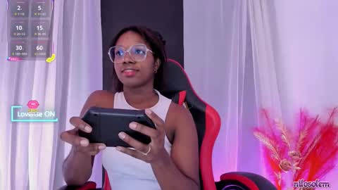 Snapshot of nilosolem12 chatting on 10.23.25 nilo solem online show from 10.23.25