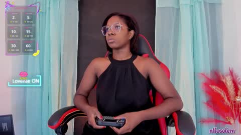 Snapshot of nilosolem12 chatting on 11.04.25 nilo solem online show from 11.04.25