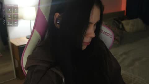 Jennet online show from 02.18.25