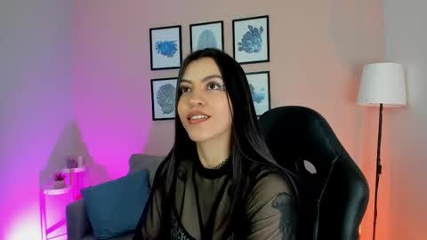 Nina online show from 11.28.25