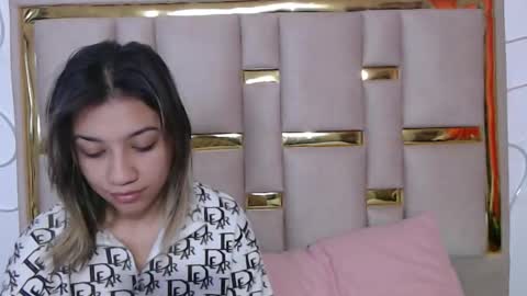 Nina Carther online show from 10.10.25