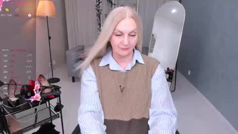 Nina online show from 12.14.25