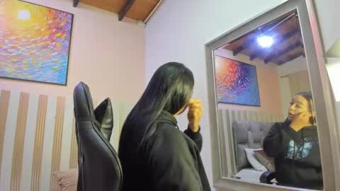 nina_glow_ online show from 03.29.26