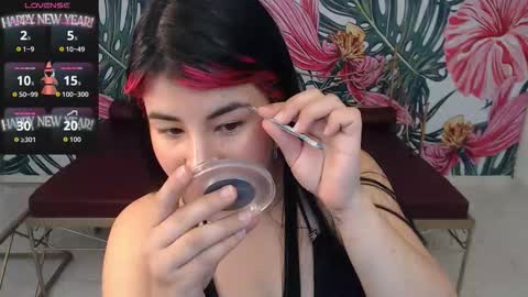 Nina online show from 10.10.25