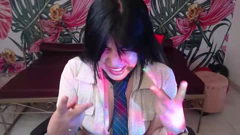 Nina online show from 11.05.25