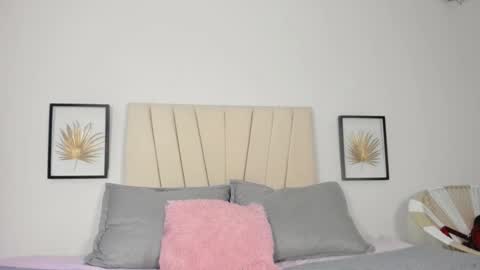 nina_keller_ online show from 02.24.26