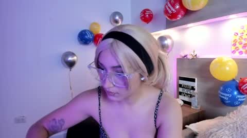 Snapshot of nina_mars_ chatting on 06.25.26 Nina online show from 06.25.26
