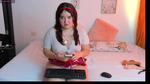 nina_martinez1 online show from 12.04.24