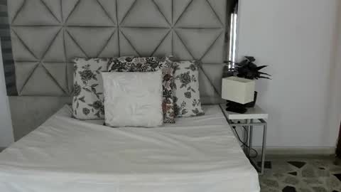  Nina  online show from 09.29.25