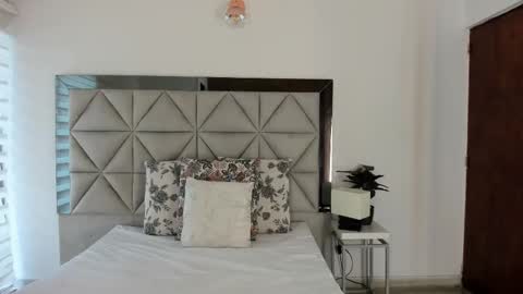  Nina  online show from 10.02.25