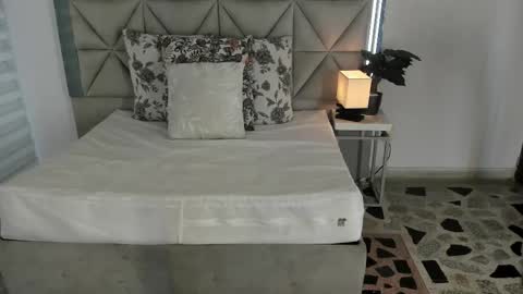  Nina  online show from 10.11.25