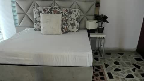  Nina  online show from 10.16.25