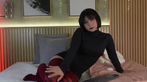 NINA online show from 04.16.26