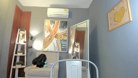 Nina online show from 02.10.26