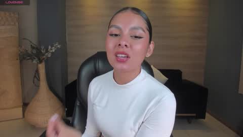 Nina online show from 10.08.25