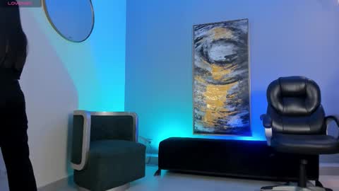 Nina online show from 10.26.25