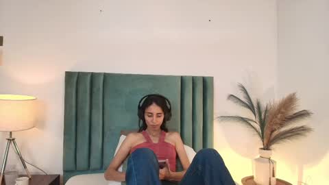 Nina online show from 10.01.25