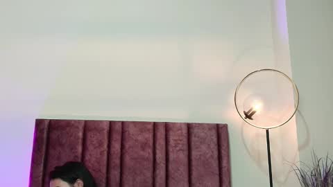 Nina online show from 10.13.25