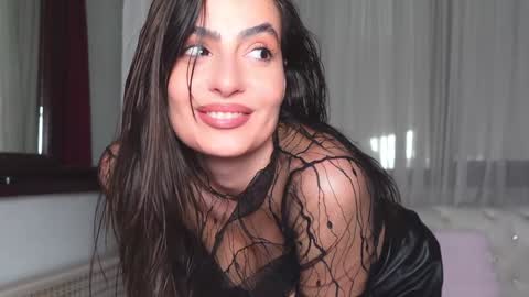 NinaCrystal online show from 12.16.24