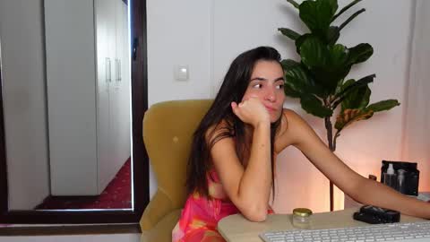 NinaCrystal online show from 09.10.25