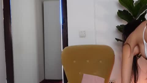 NinaCrystal online show from 11.24.25